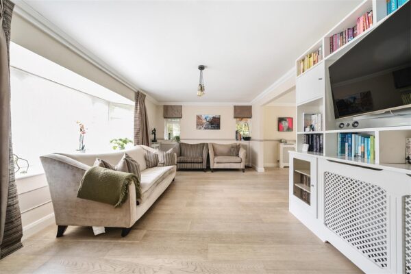 Florida Close, Bushey Heath