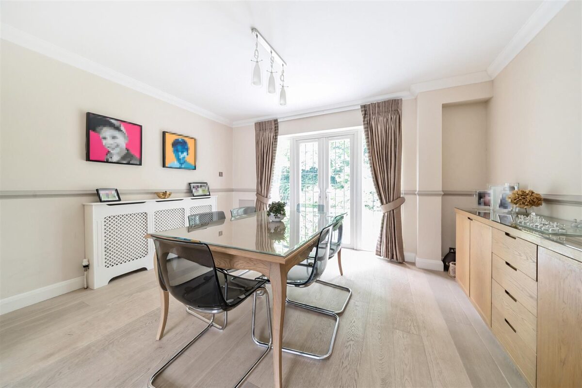 Florida Close, Bushey Heath