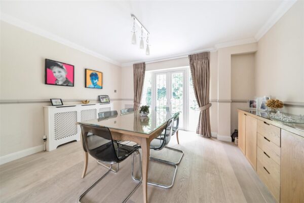 Florida Close, Bushey Heath