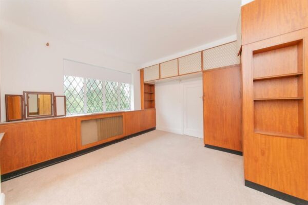 Canons Drive, Edgware