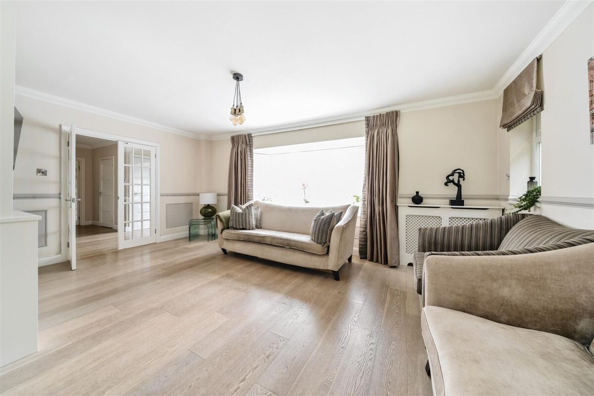 Florida Close, Bushey Heath