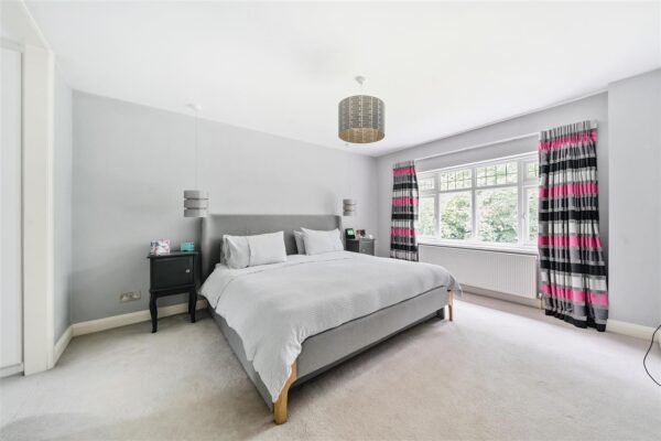 Florida Close, Bushey Heath