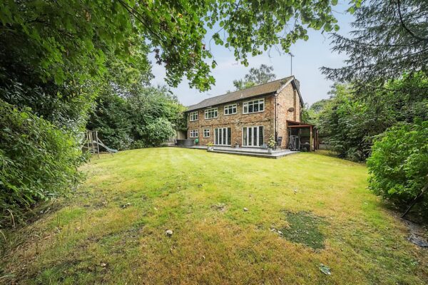 Florida Close, Bushey Heath