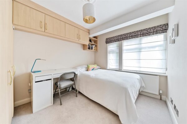 Florida Close, Bushey Heath