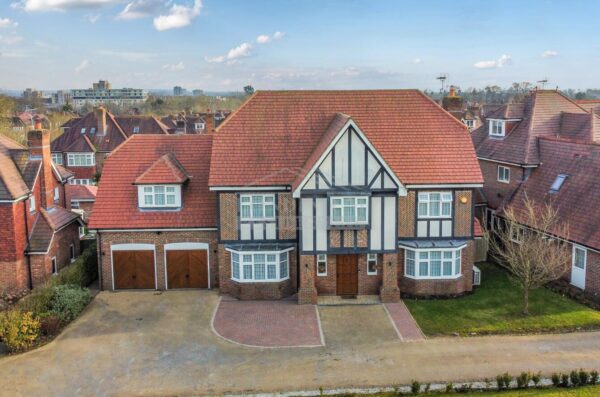 Cleopatra Close, Stanmore