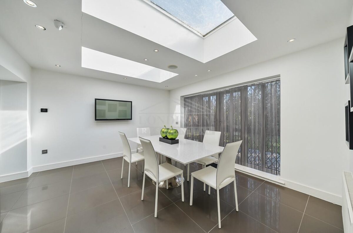Cherry Tree Way, Stanmore