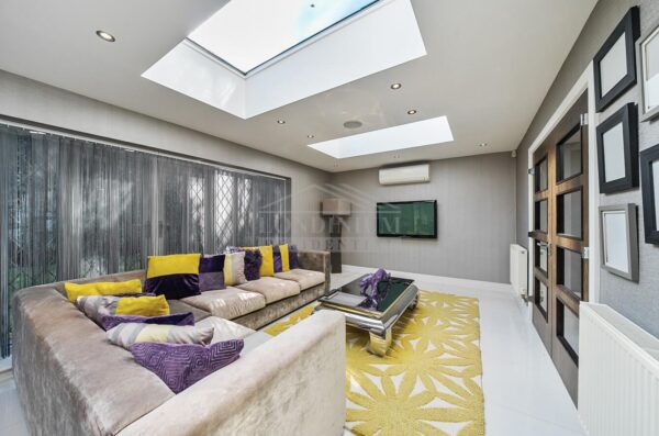 Cherry Tree Way, Stanmore