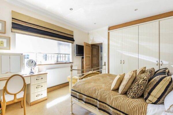 Fallowfield, Stanmore
