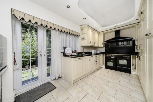 Fallowfield, Stanmore