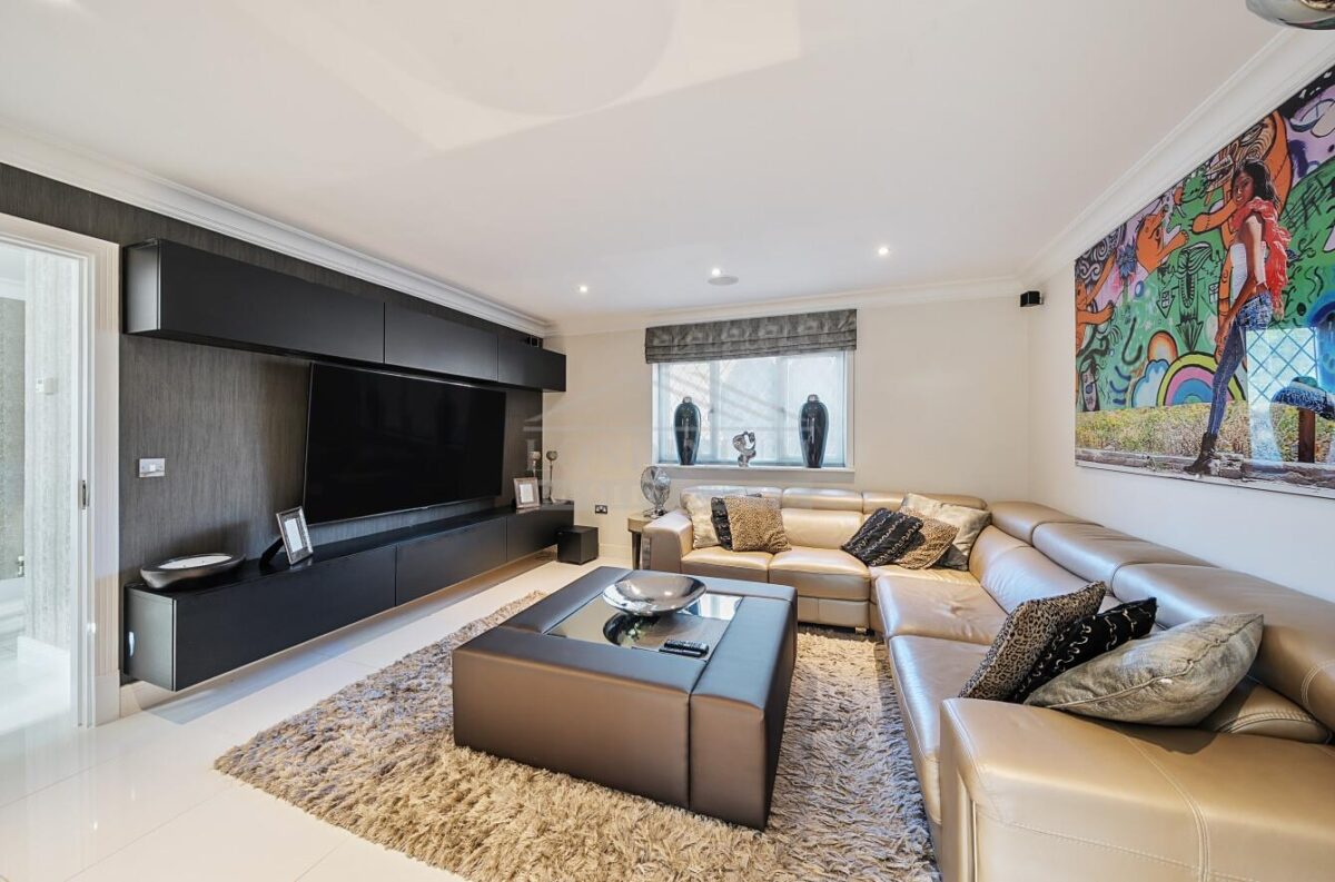 Cherry Tree Way, Stanmore