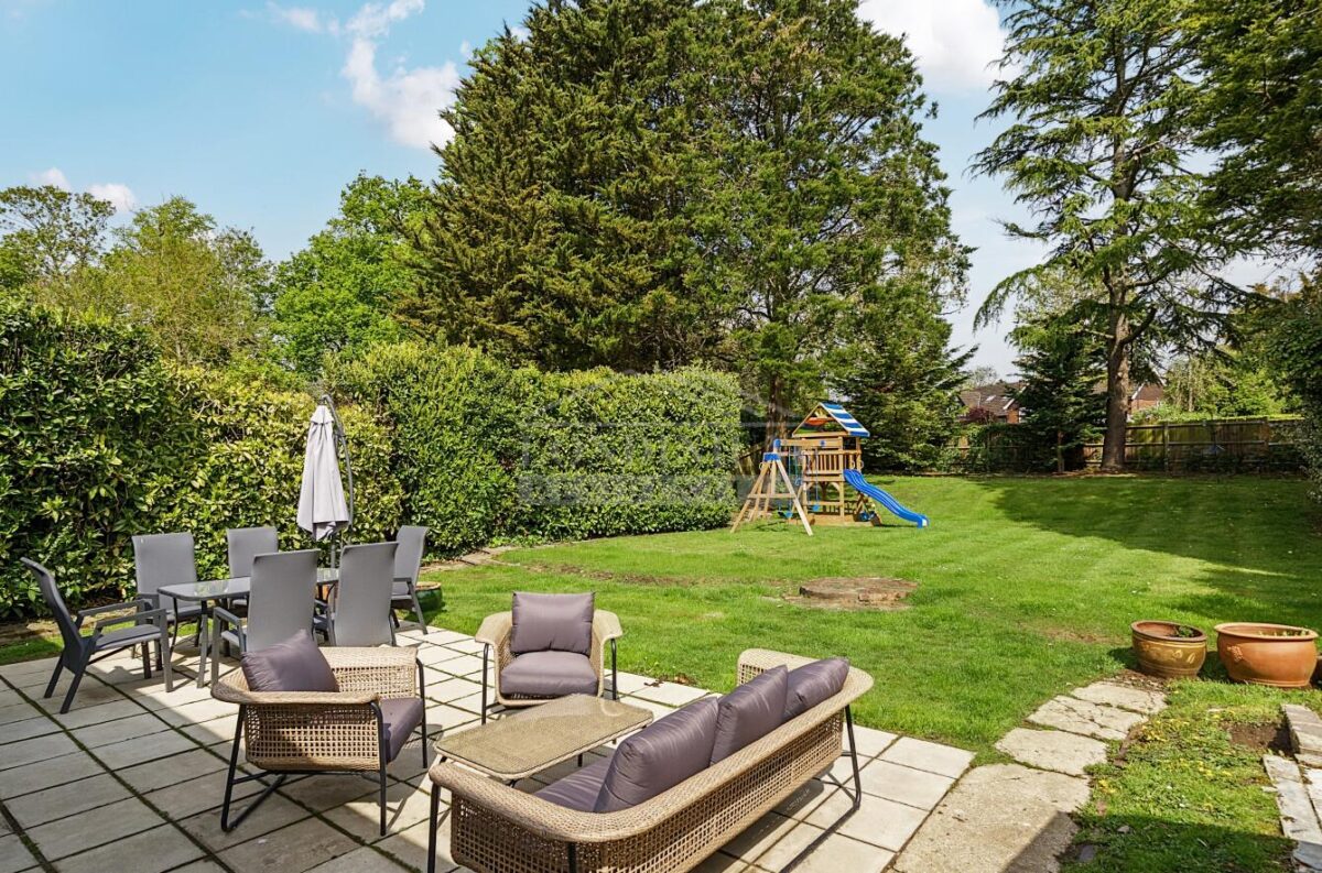 Cavendish Drive, Edgware