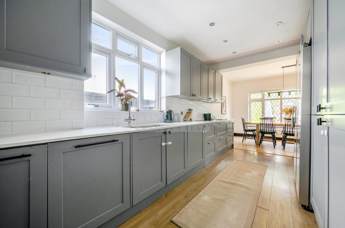 Cavendish Drive, Edgware