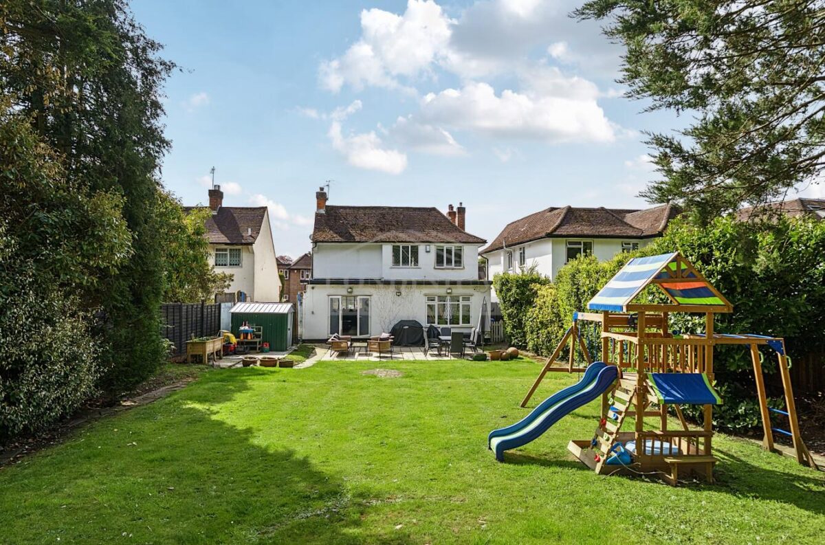 Cavendish Drive, Edgware