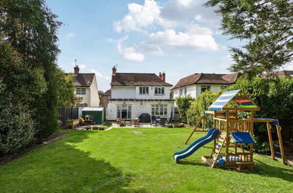 Cavendish Drive, Edgware