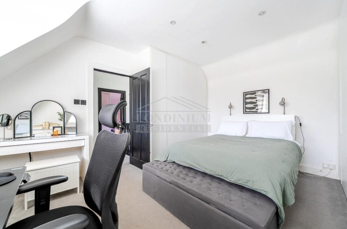 Cavendish Drive, Edgware