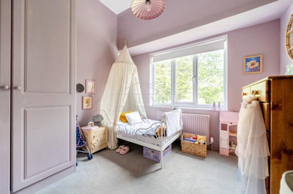 Cavendish Drive, Edgware