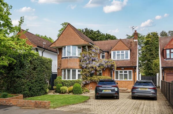 Cavendish Drive, Edgware