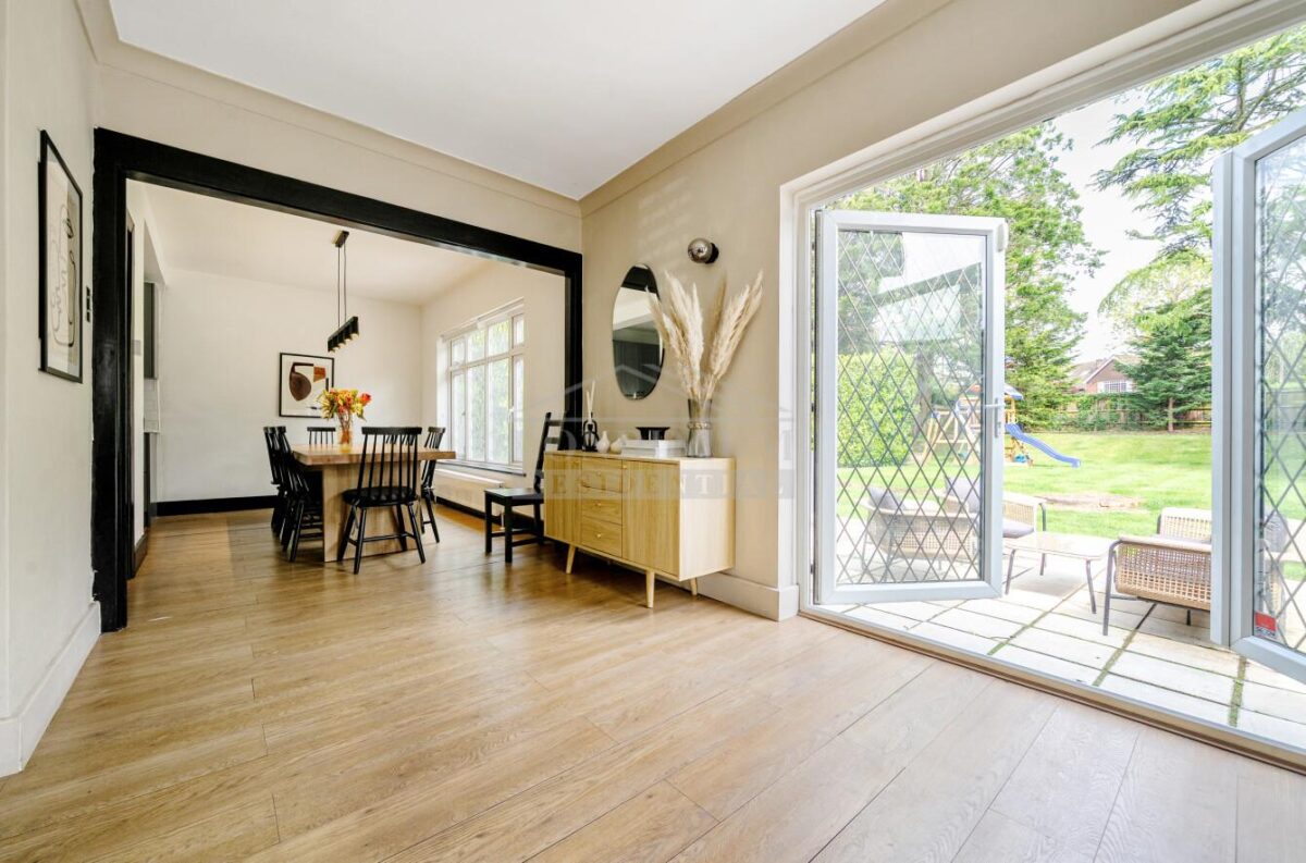 Cavendish Drive, Edgware