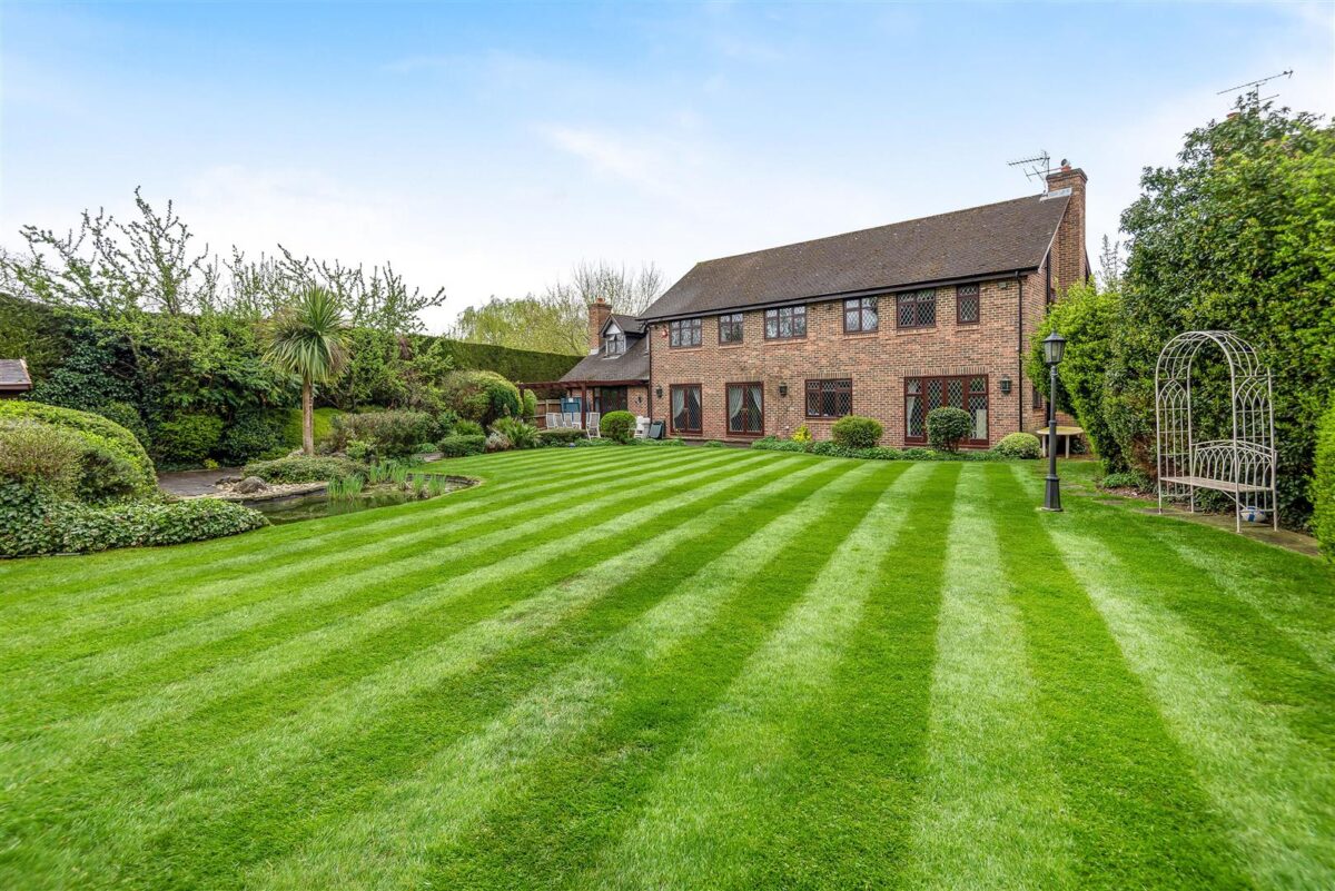 Hamlyn Close, Edgware