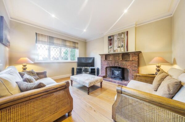 Cavendish Drive, Edgware