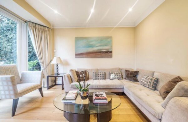 Cavendish Drive, Edgware