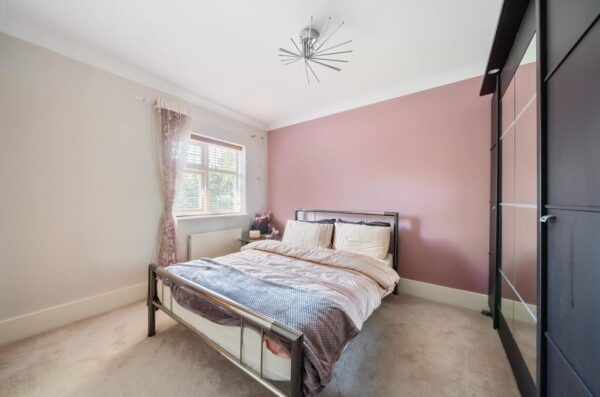 Augustus Close, Stanmore
