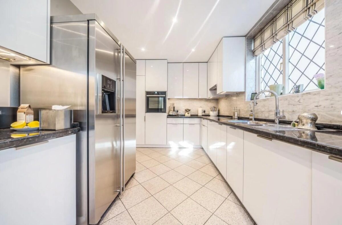 Cavendish Drive, Edgware