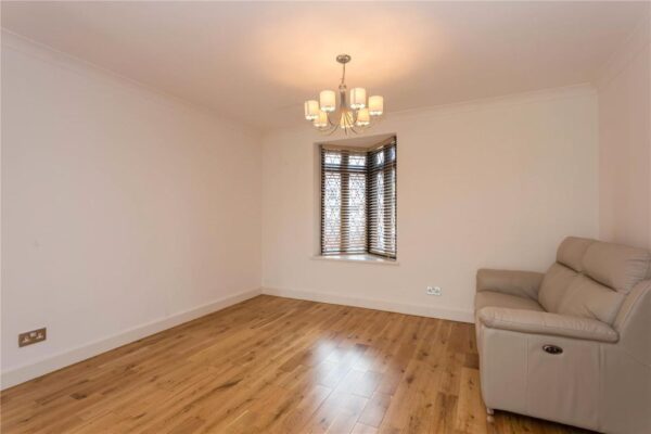 Gordon Avenue, Stanmore
