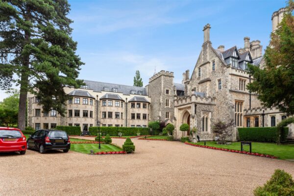 Stanmore Hall, Wood Lane, Stanmore