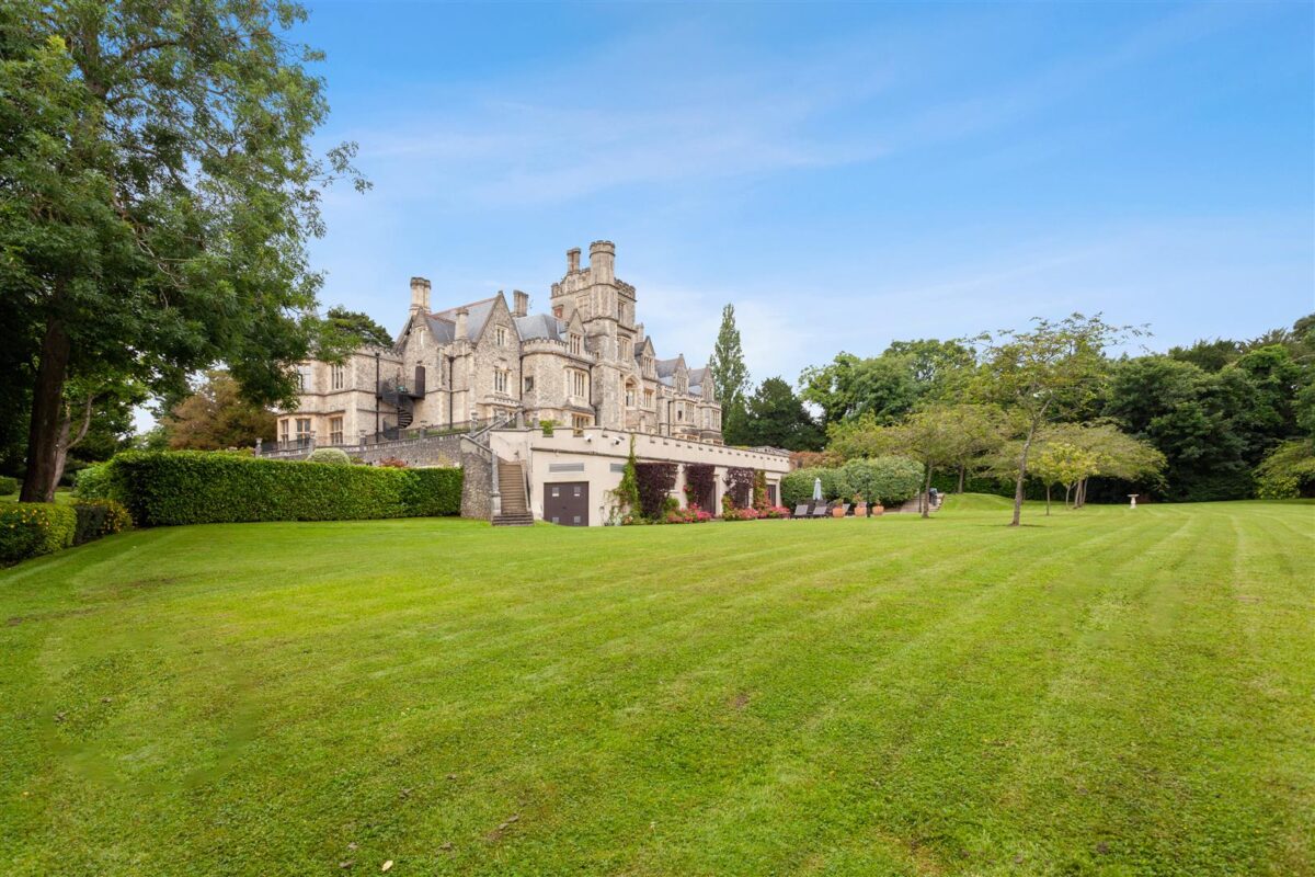 Stanmore Hall, Wood Lane, Stanmore