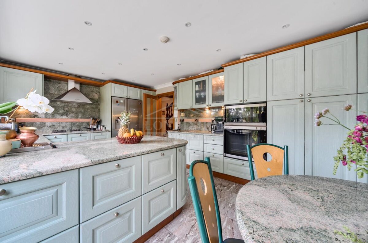 Spring Lake, Stanmore