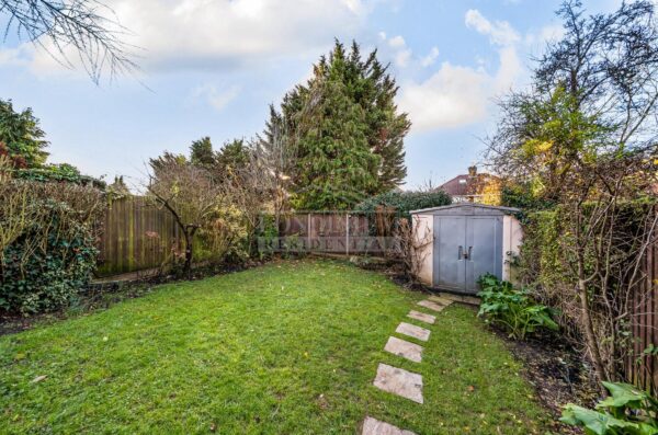 Pembroke Place, Edgware