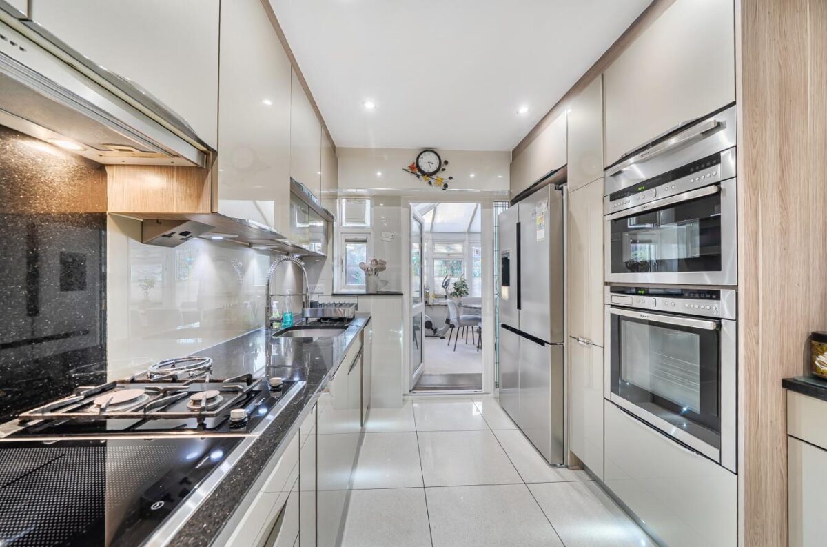 Pembroke Place, Edgware