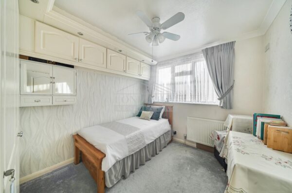 Pembroke Place, Edgware