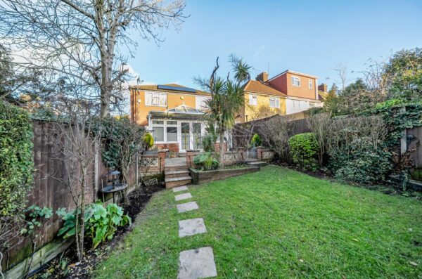 Pembroke Place, Edgware