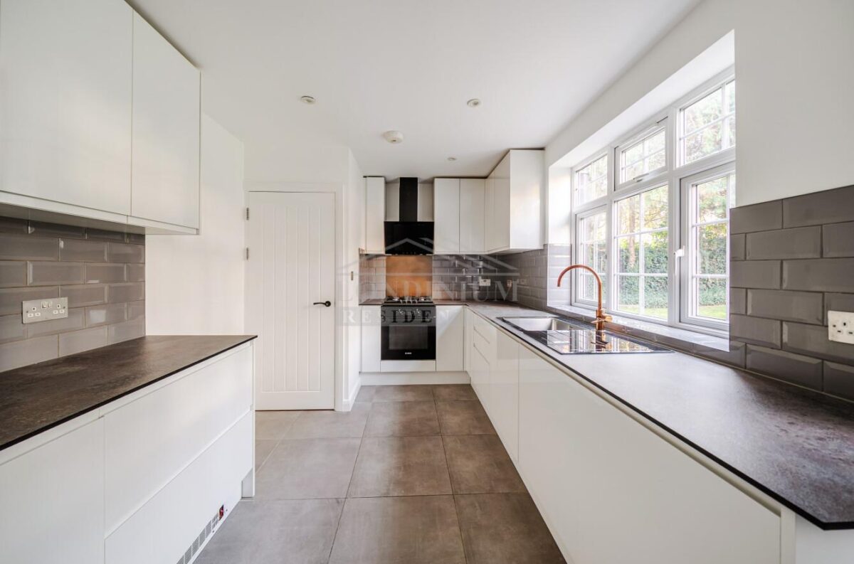 Highland Road, Northwood