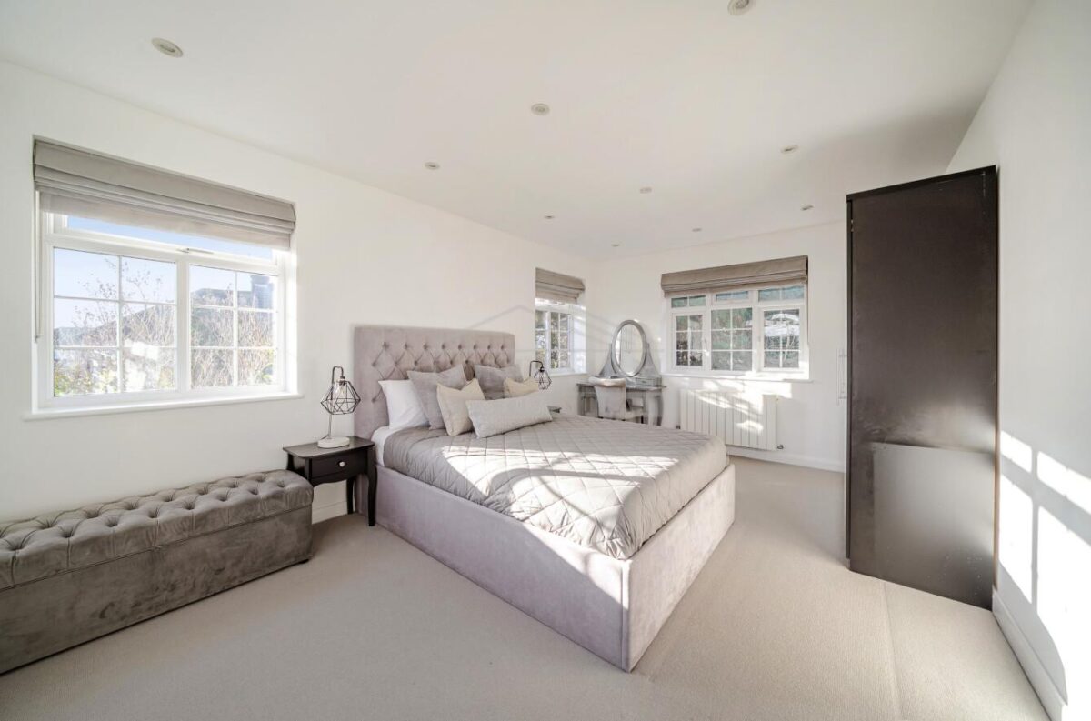 Highland Road, Northwood