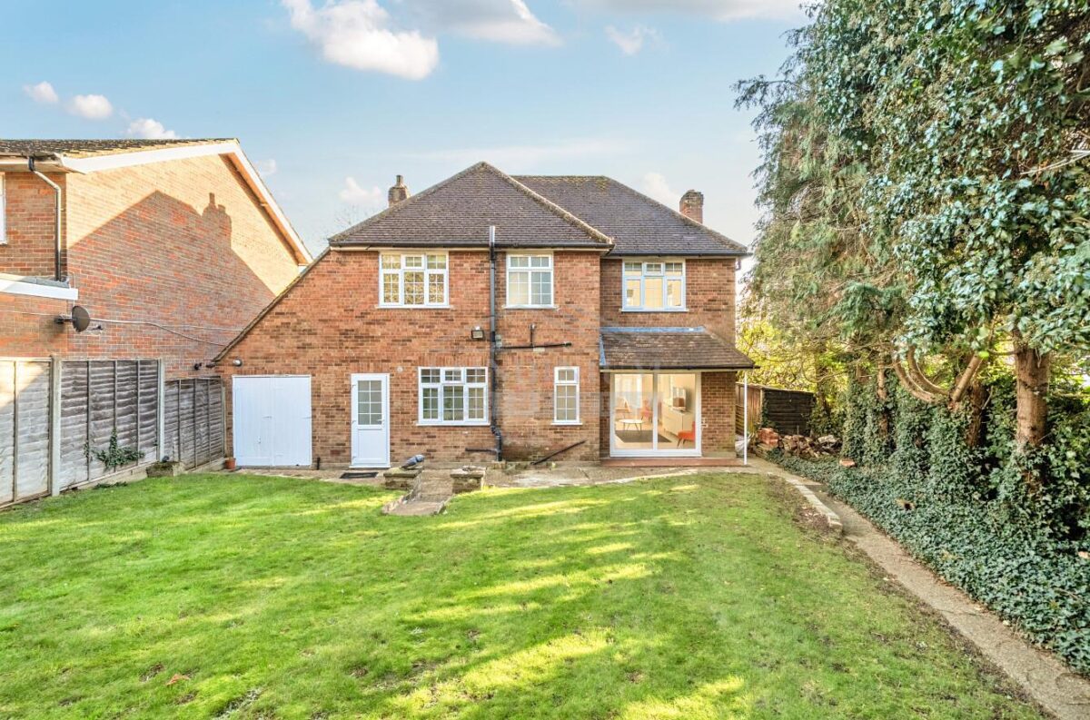 Highland Road, Northwood