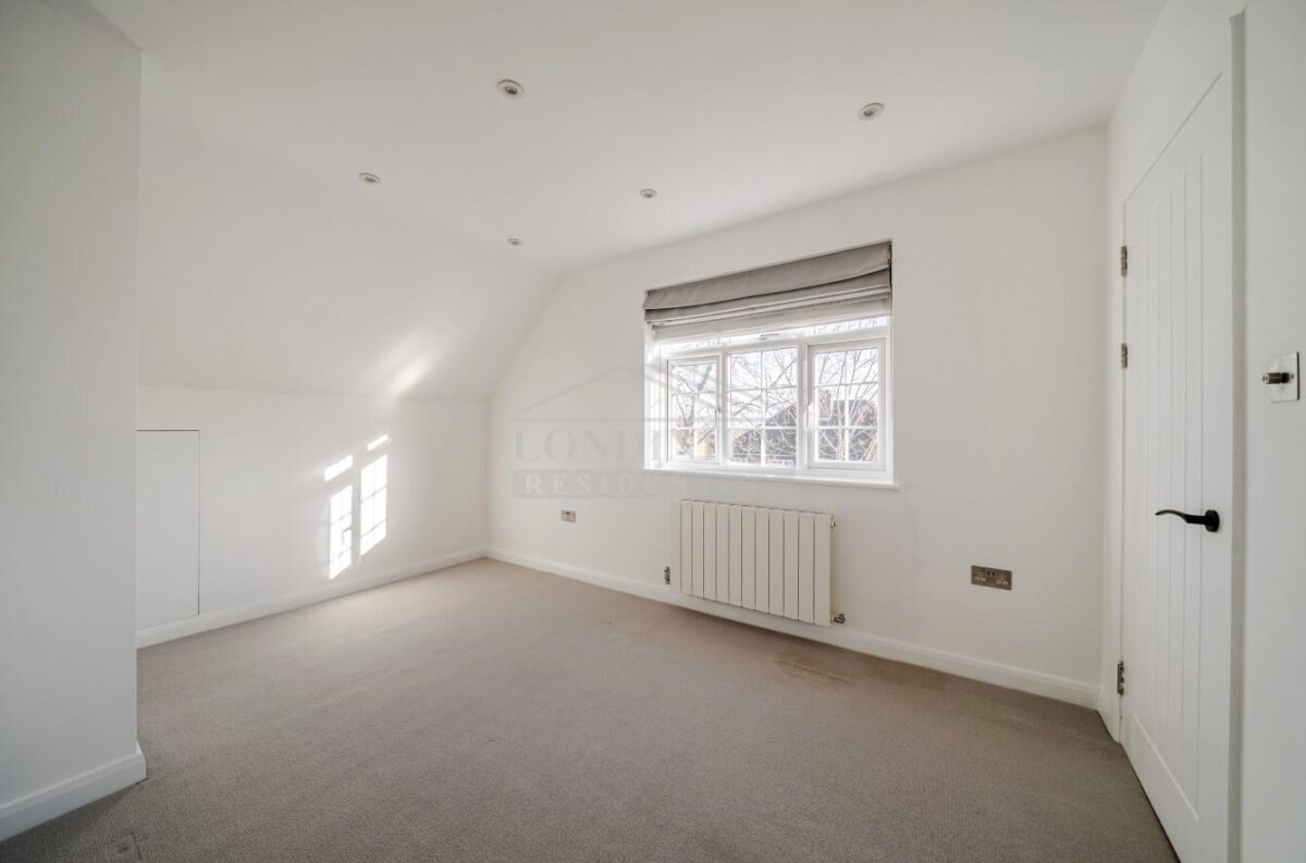 Highland Road, Northwood