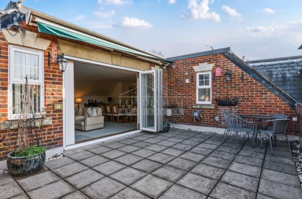 Uxbridge Road, Stanmore