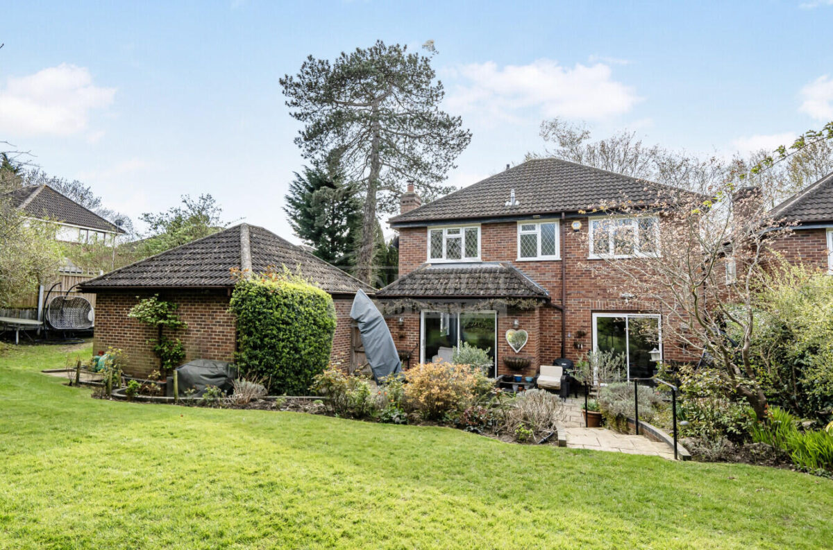 Woburn Close, Bushey