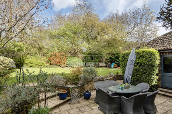 Woburn Close, Bushey