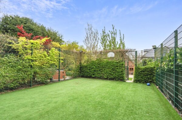 Prowse Avenue, Bushey Heath, Bushey