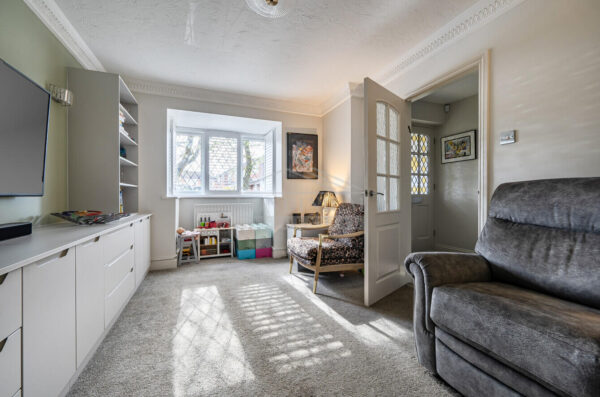 Woburn Close, Bushey