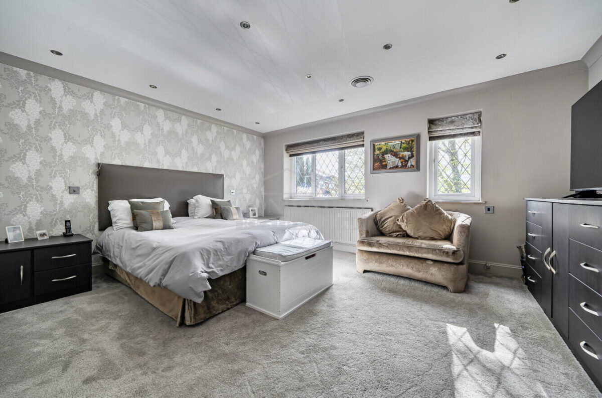 Woburn Close, Bushey