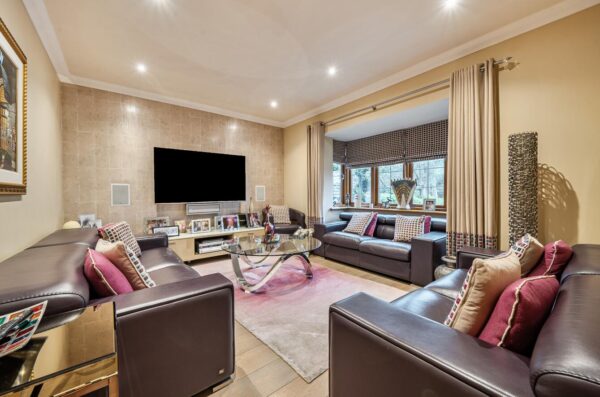 Prowse Avenue, Bushey Heath, Bushey