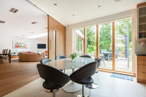 Reenglass Road, Stanmore