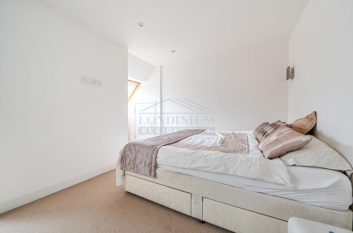 Reenglass Road, Stanmore