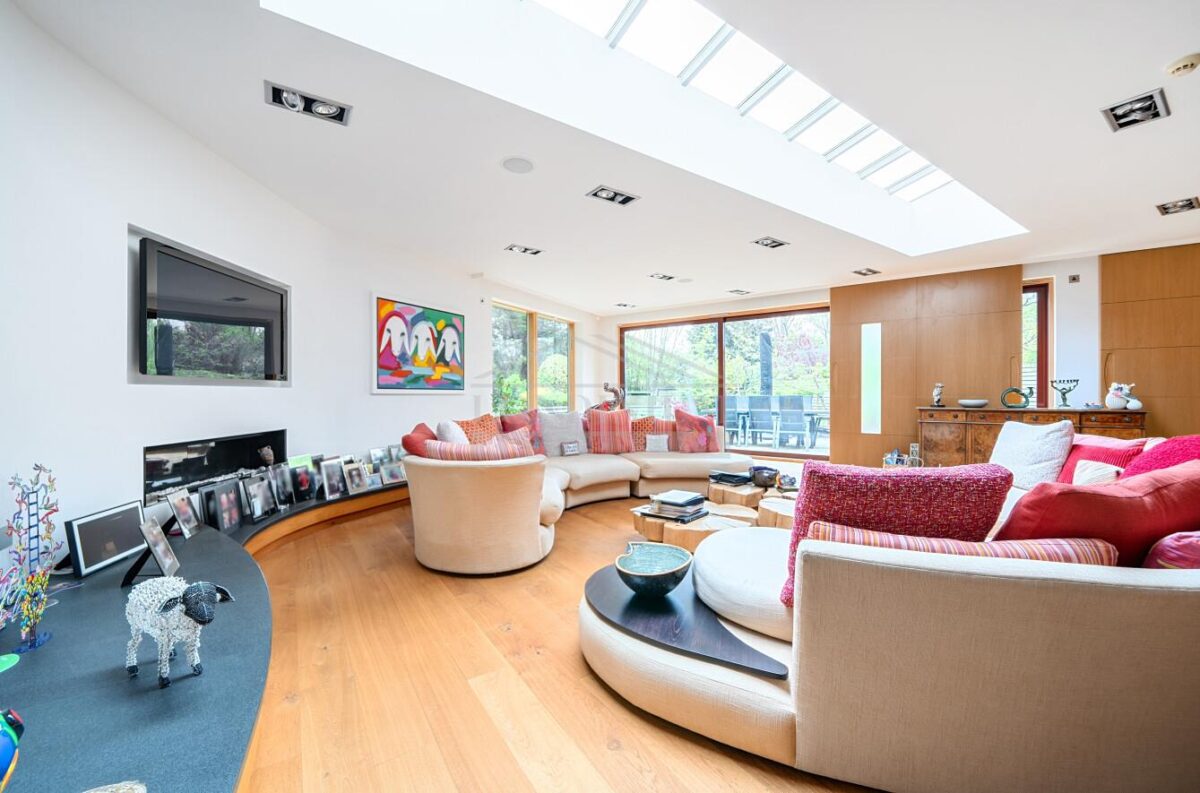 Reenglass Road, Stanmore