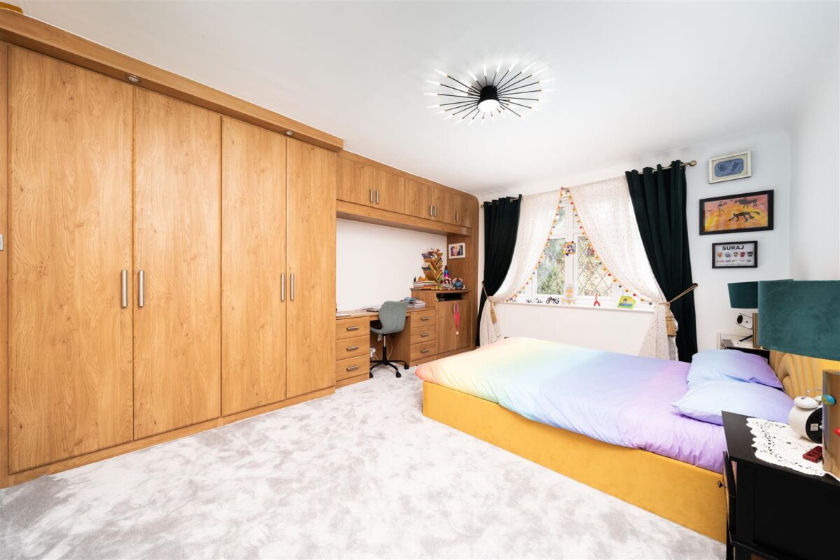 Canons Drive, Edgware